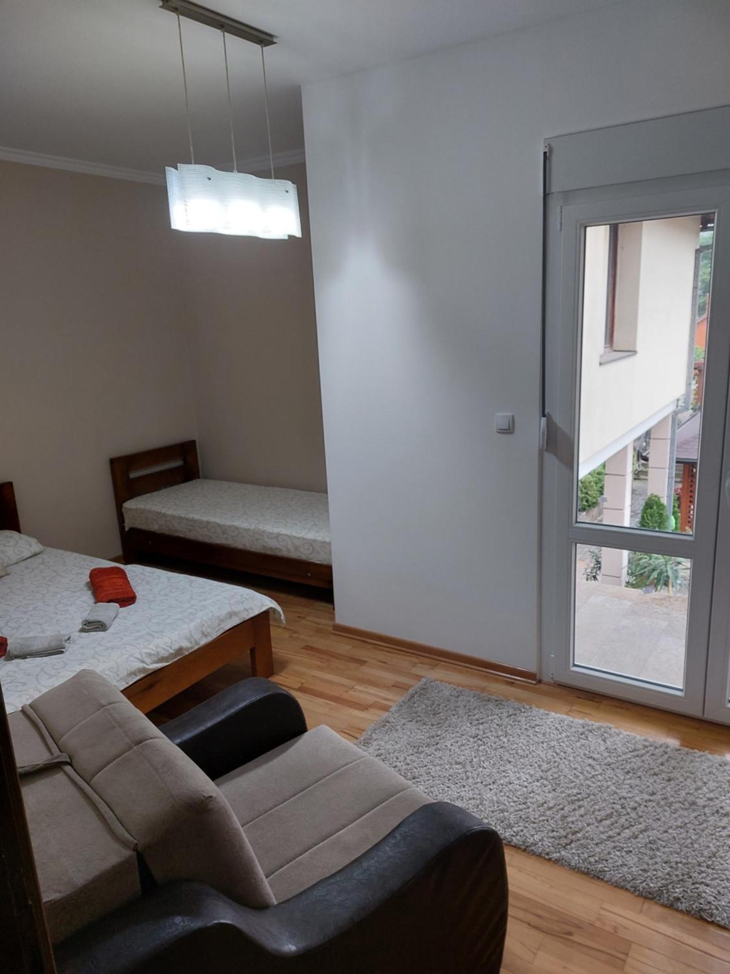 Apartmani Radulovic Vrnjačka Banja Kamer foto