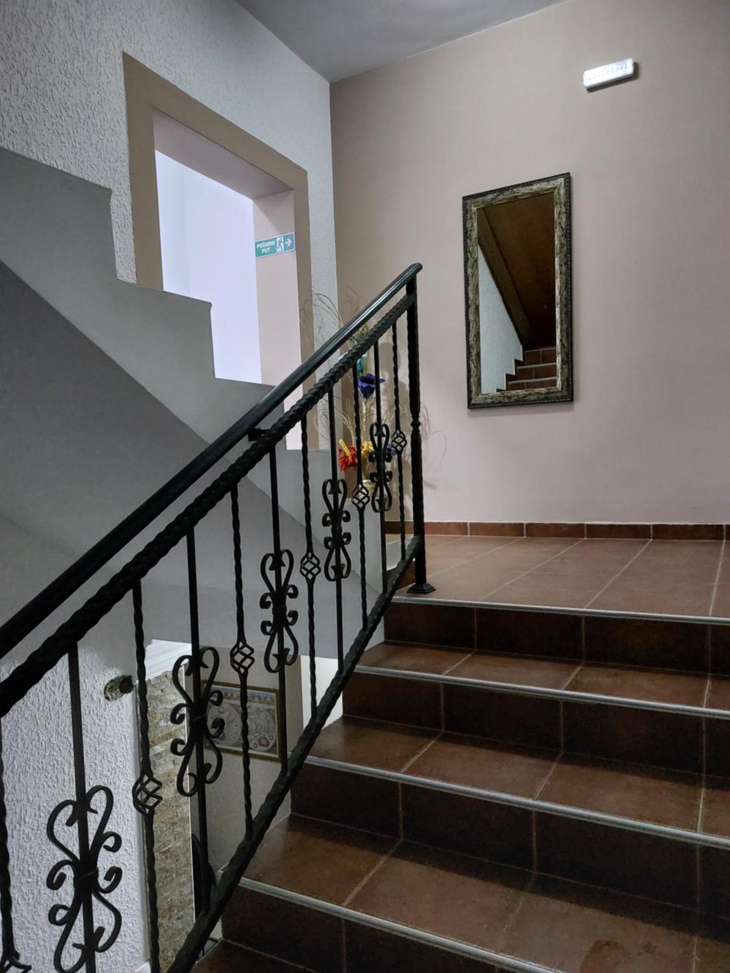 Apartmani Radulovic Vrnjačka Banja Kamer foto